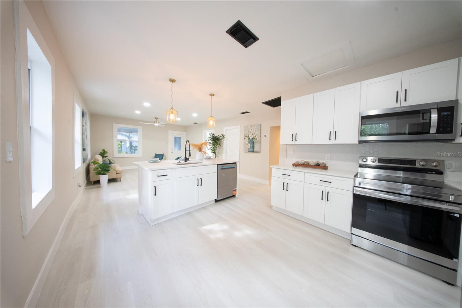 922 E IDA ST — photo 16