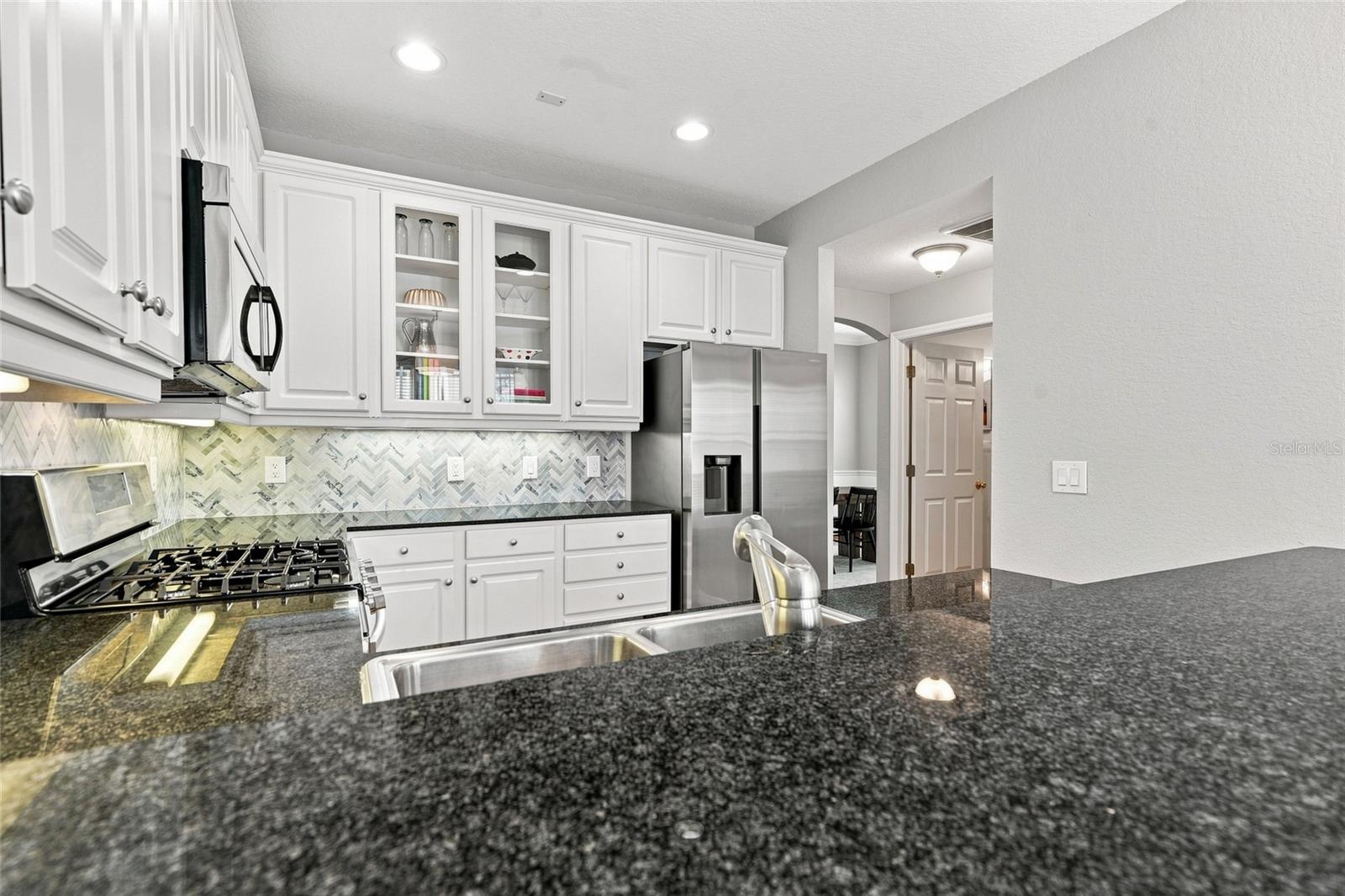 3315 W DE LEON ST #18 — photo 16