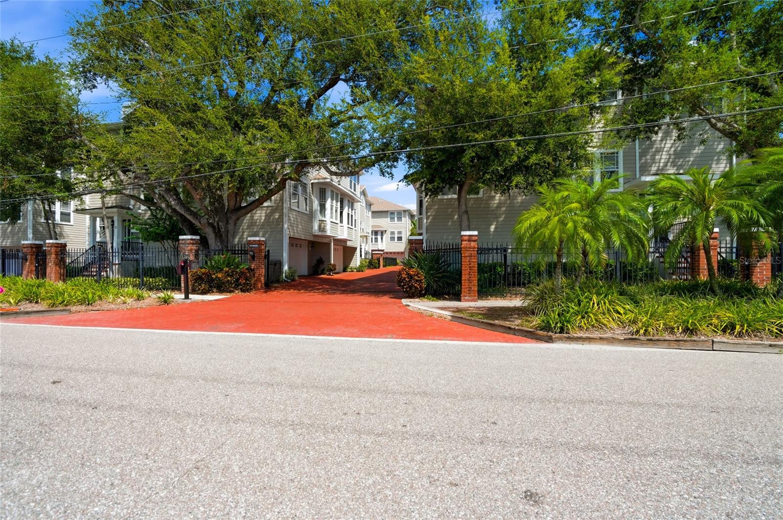 3315 W DE LEON ST #18 — photo 44