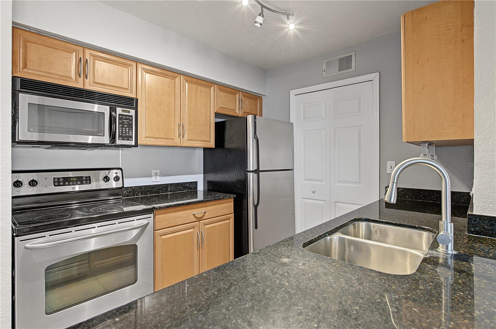 3261 HAVILAND CT #104 — photo 12