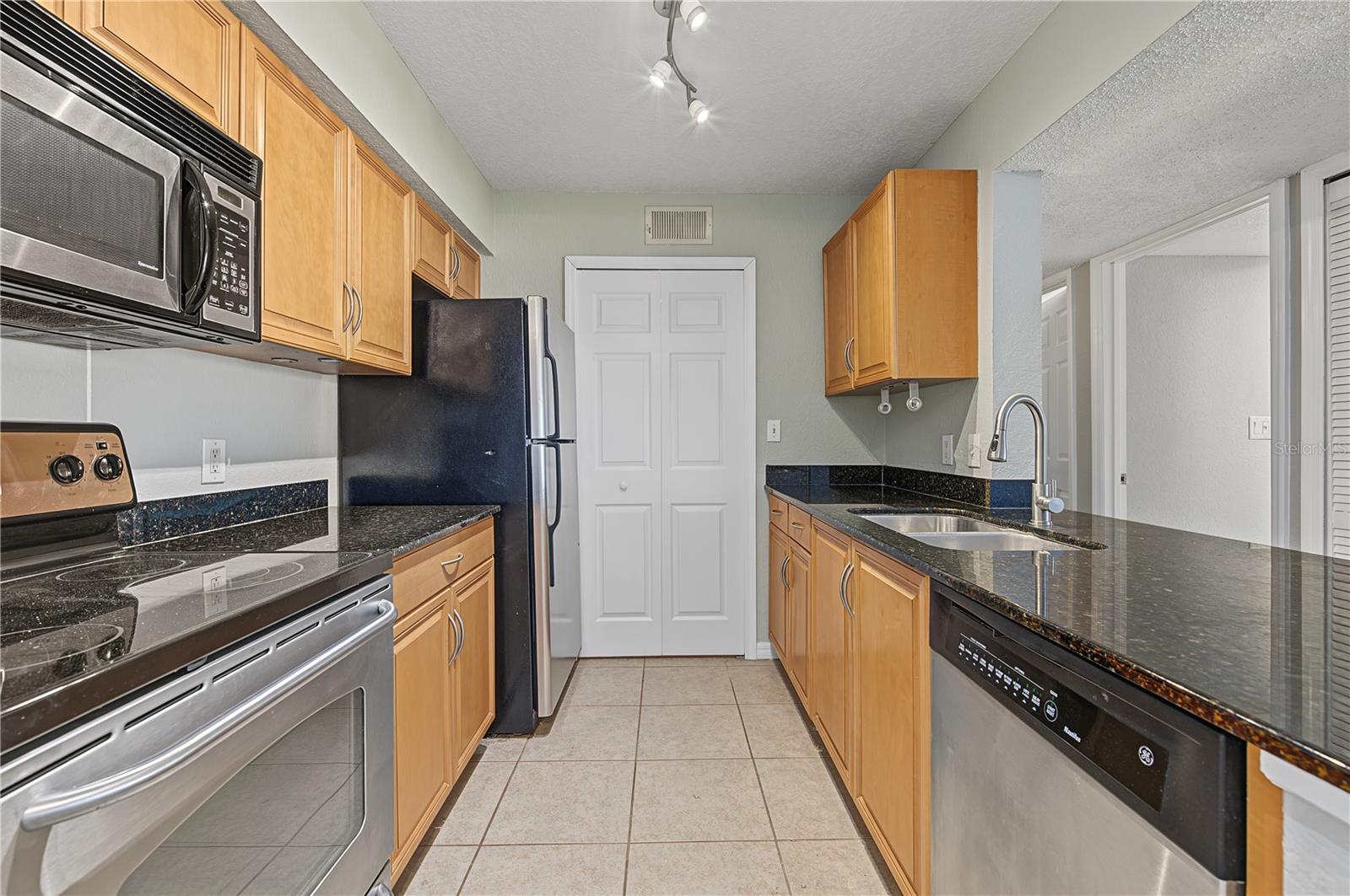 3261 HAVILAND CT #104 — photo 11