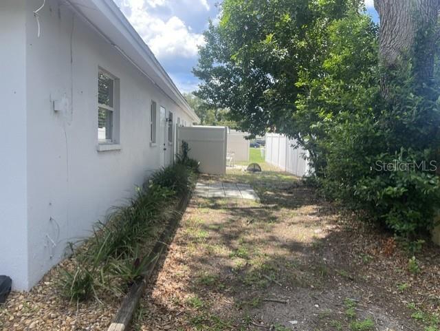 2229 MONTCLAIR DR — photo 21