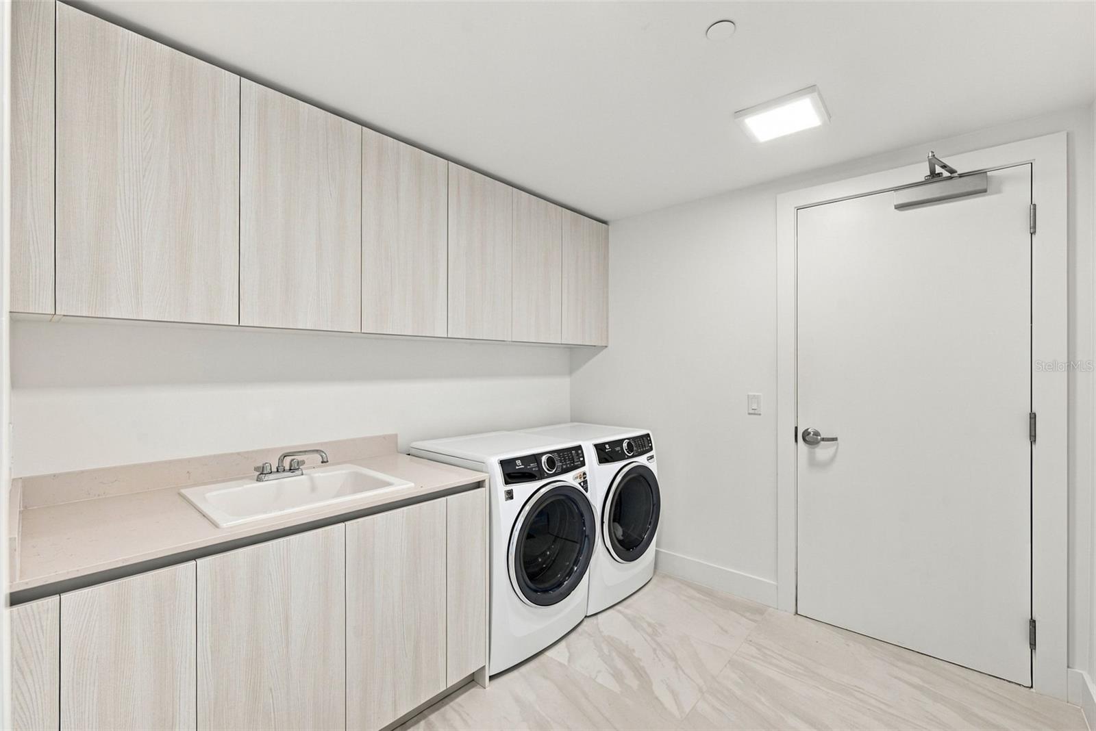 5713 BOWEN DANIEL DR #1504 — photo 30