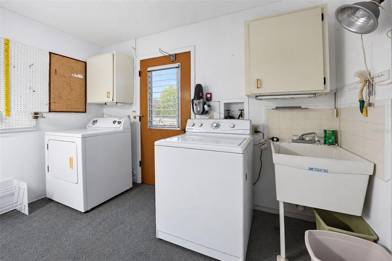 614 DEERWOOD AVE #614 — photo 31