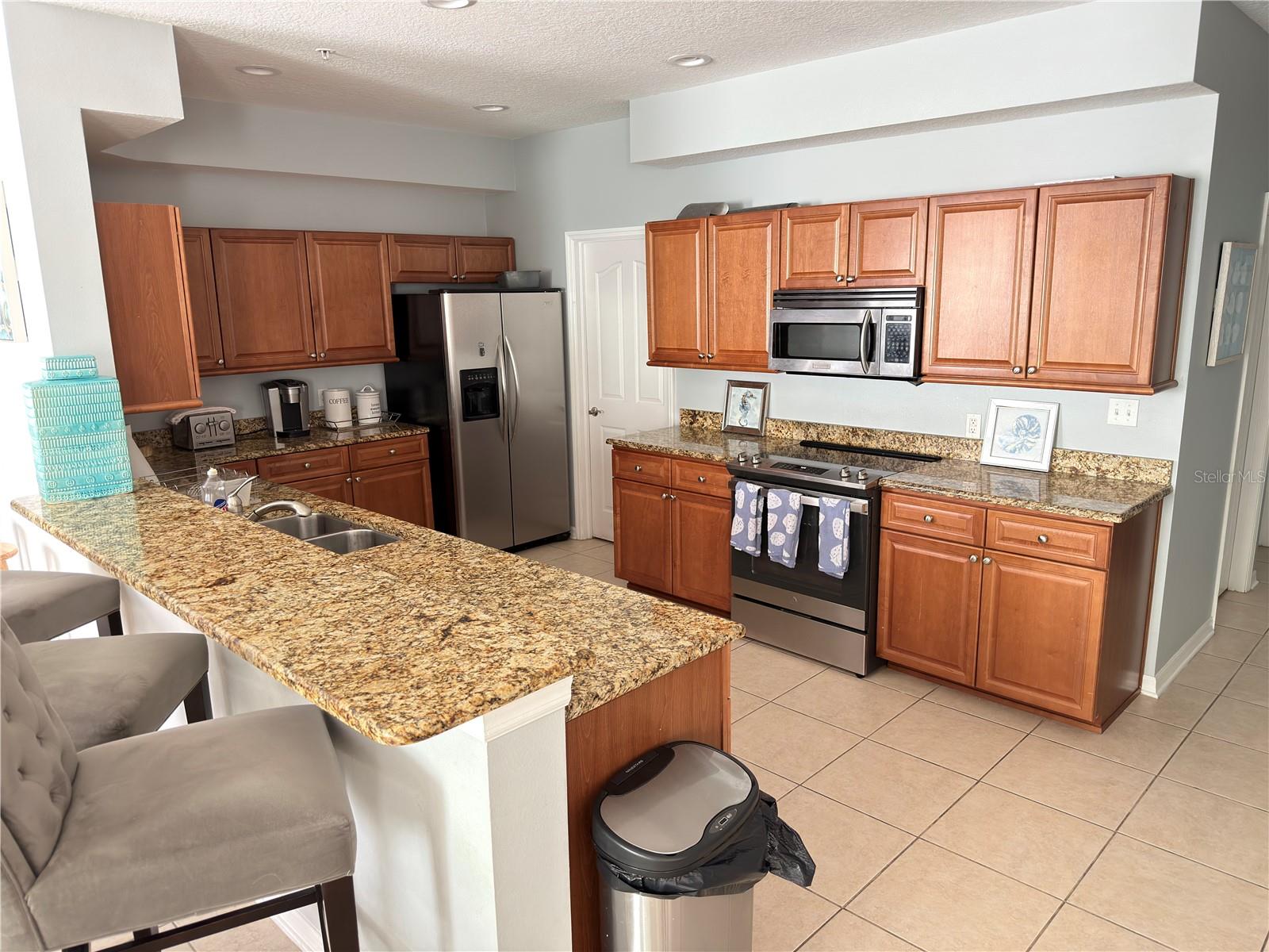 612 WELLS CT #202 — photo 4