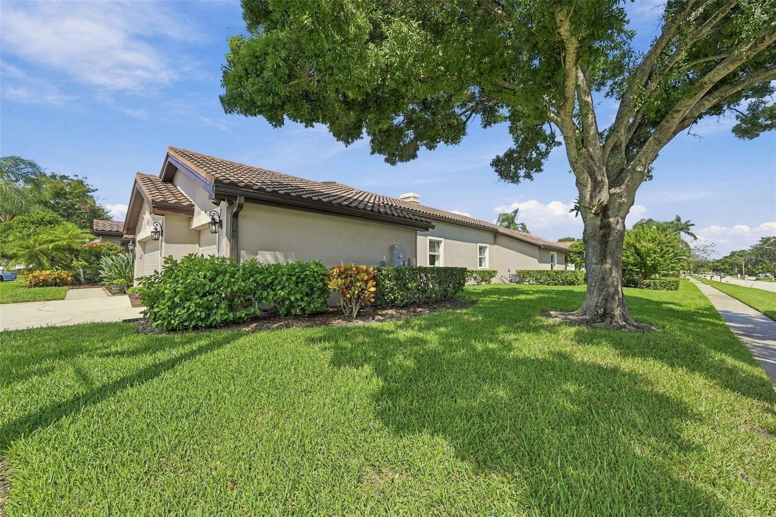 2966 HILLCREEK CIR S — photo 47