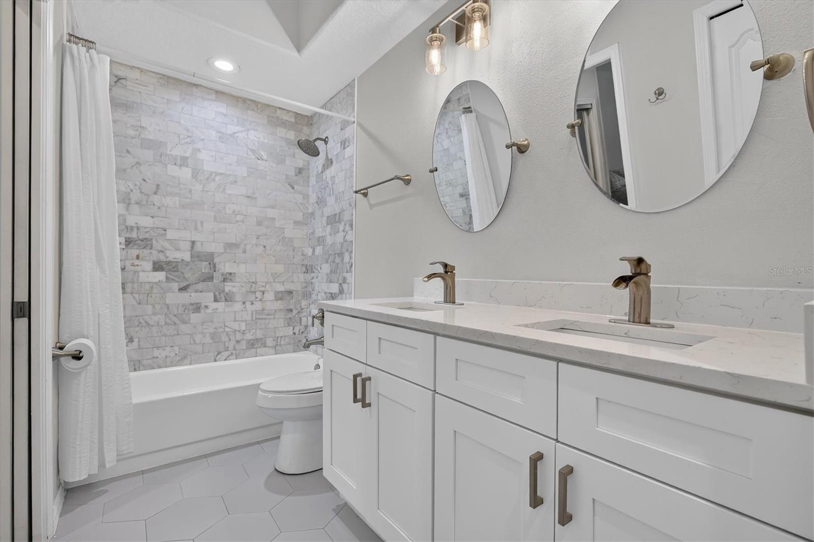 714 HIDDEN LAKE DR — photo 24