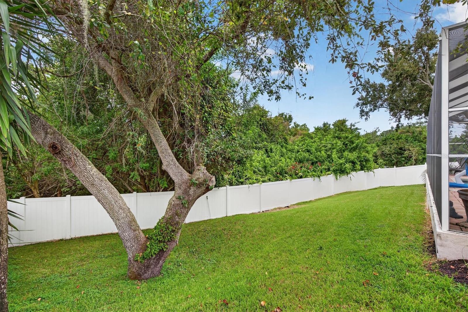714 HIDDEN LAKE DR — photo 36