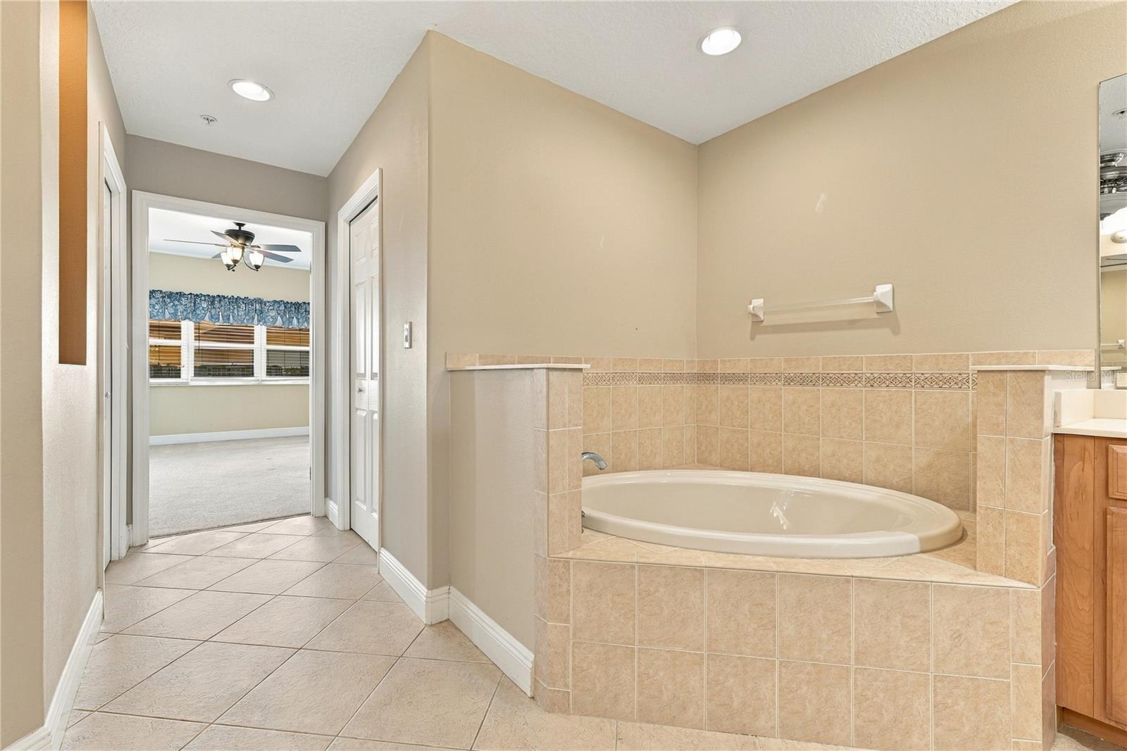 7070 KEY HAVEN RD #402 — photo 30