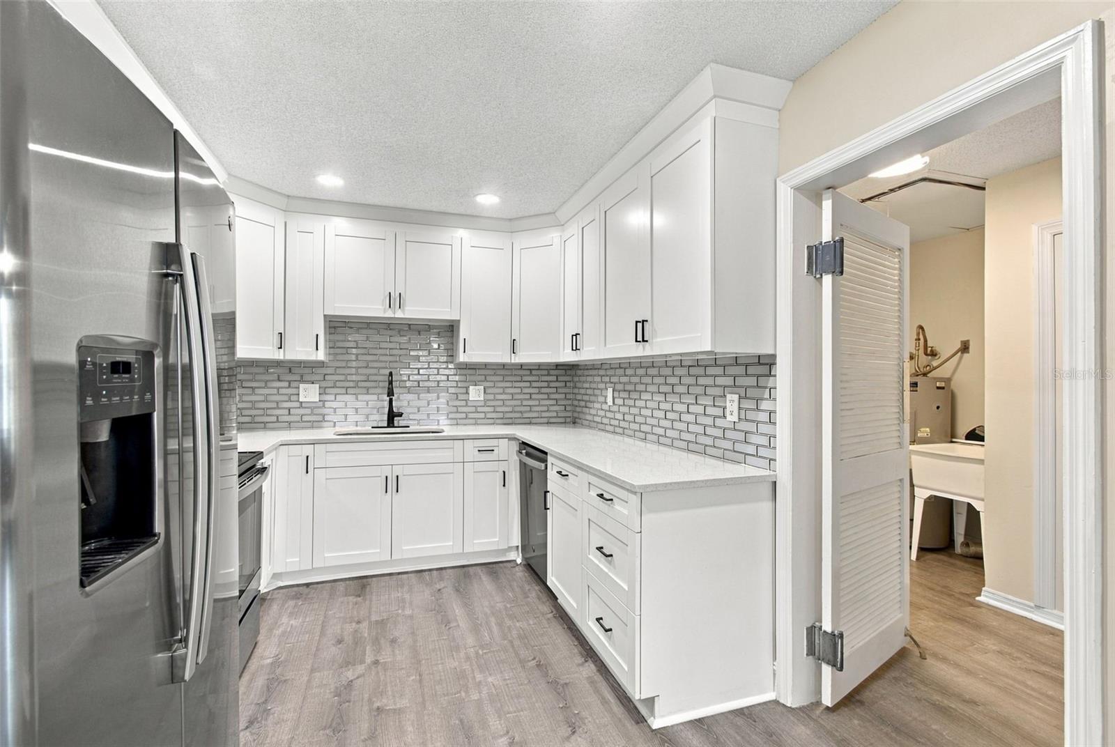 2801 BURTS AVE — photo 9