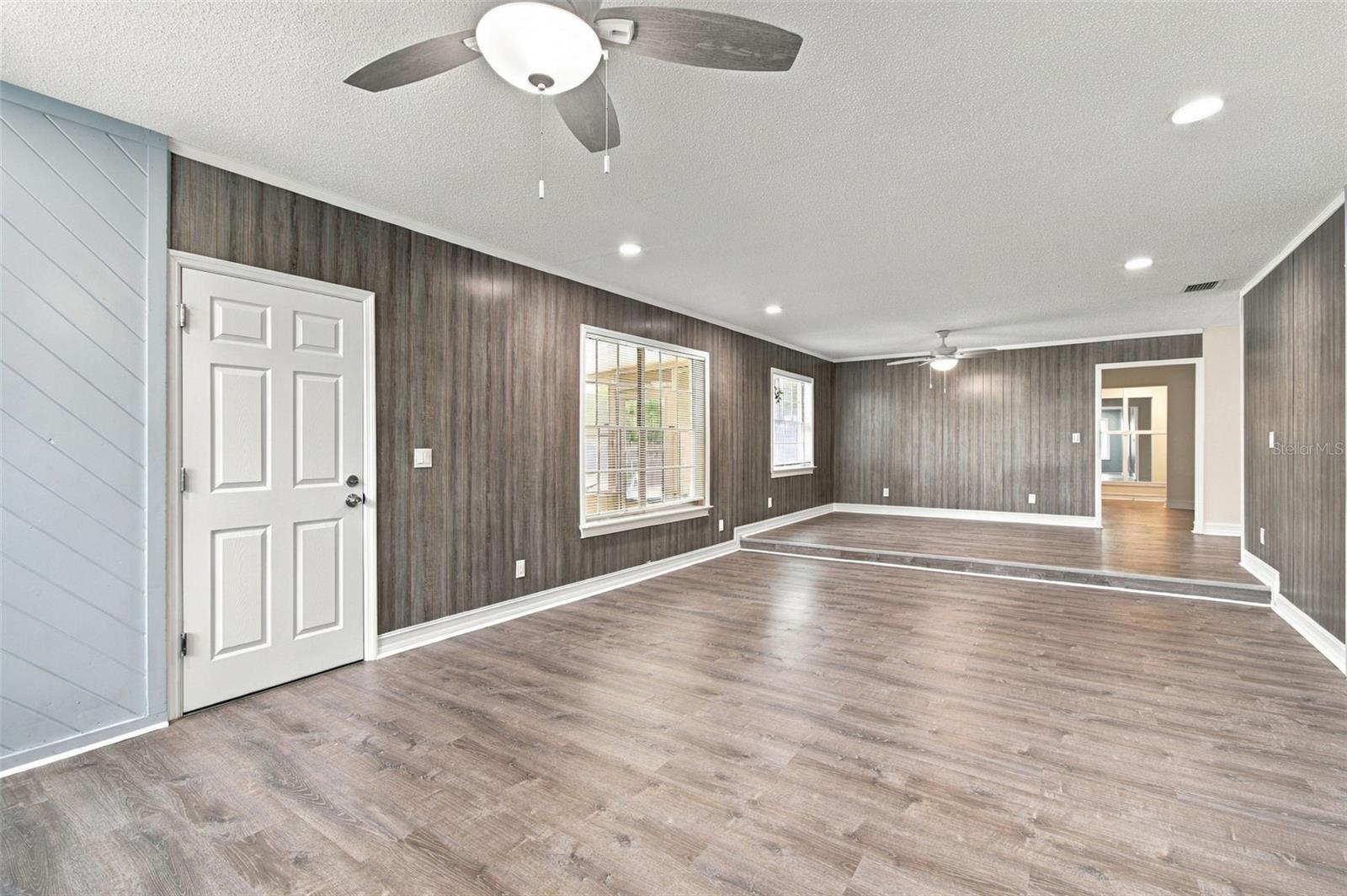 2801 BURTS AVE — photo 13