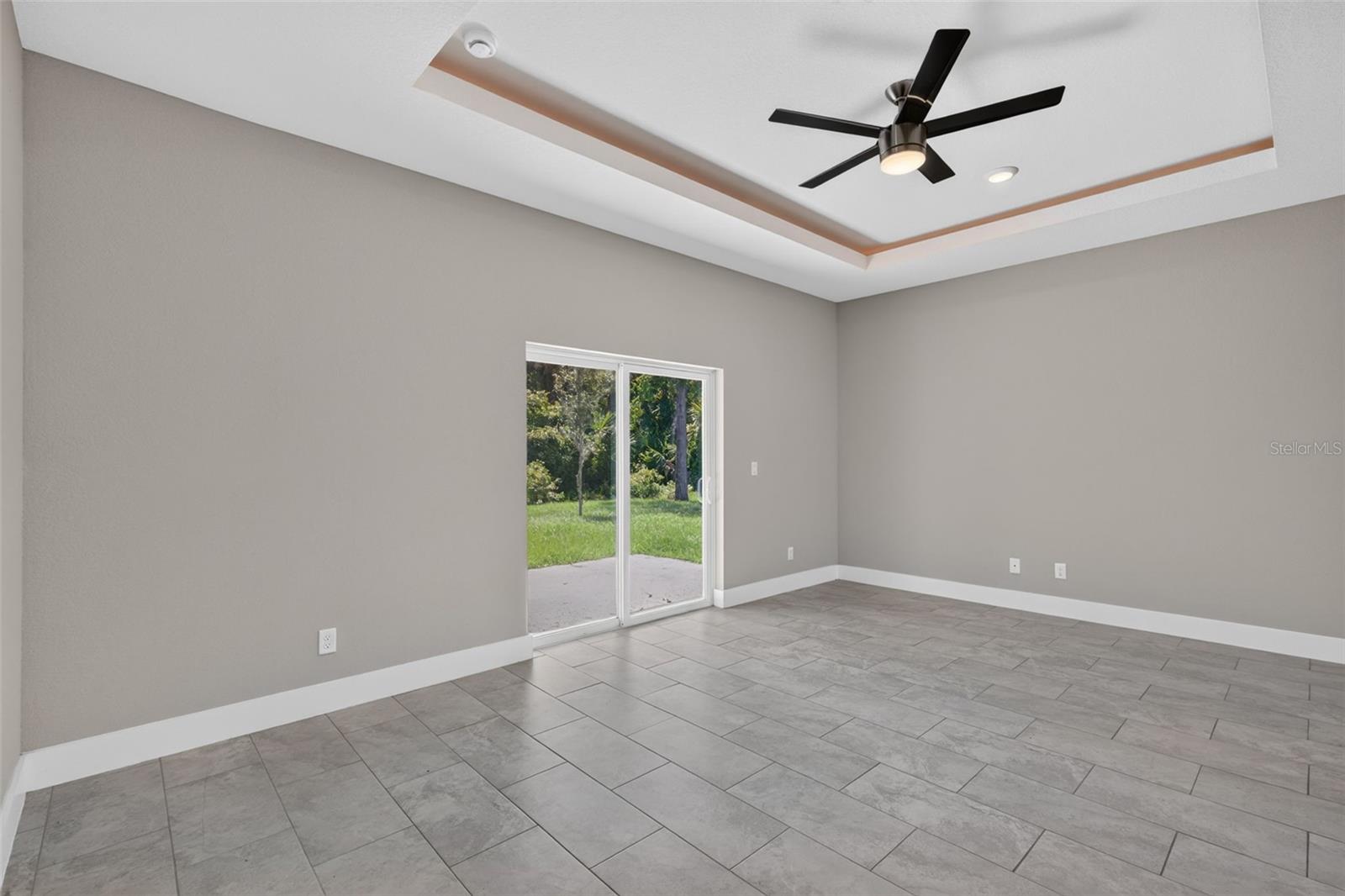 5663 GREENHOUSE AVE — photo 10