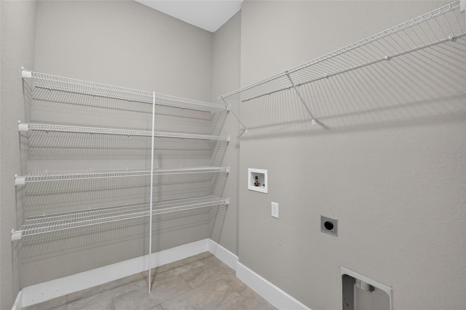 5663 GREENHOUSE AVE — photo 27