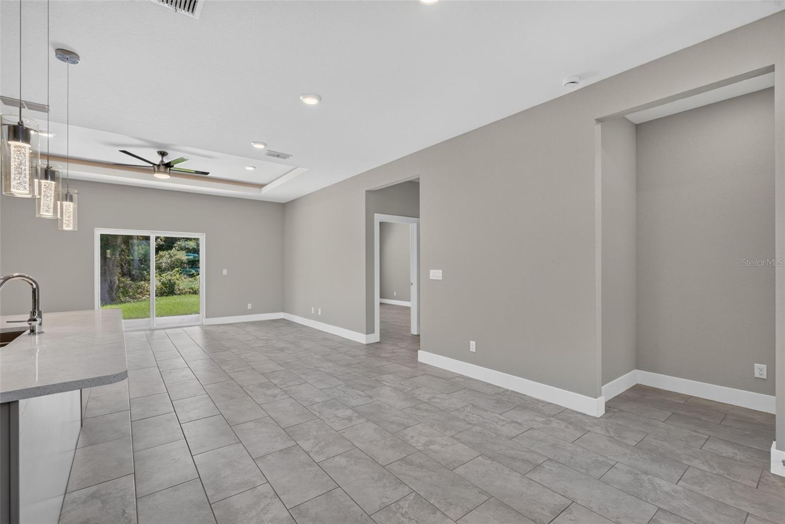 5663 GREENHOUSE AVE — photo 11