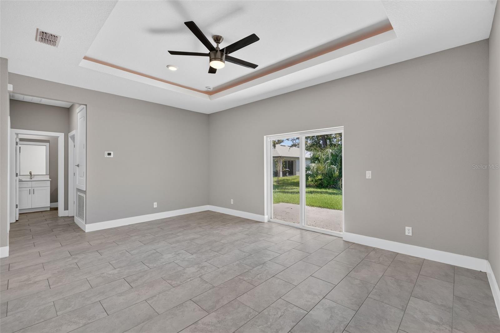 5663 GREENHOUSE AVE — photo 5