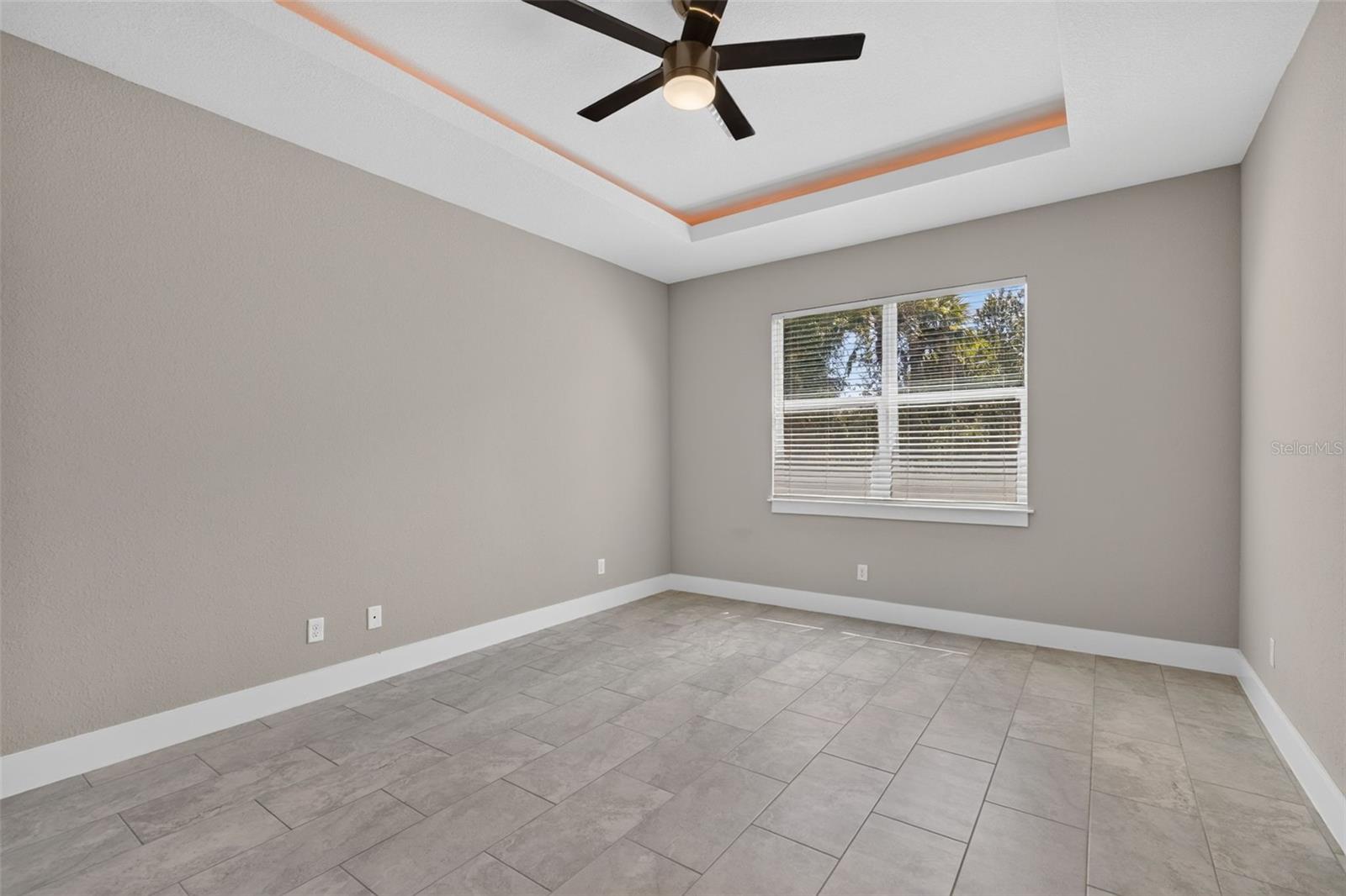 5663 GREENHOUSE AVE — photo 14