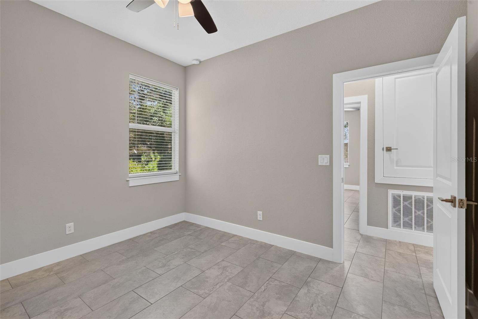 5663 GREENHOUSE AVE — photo 24