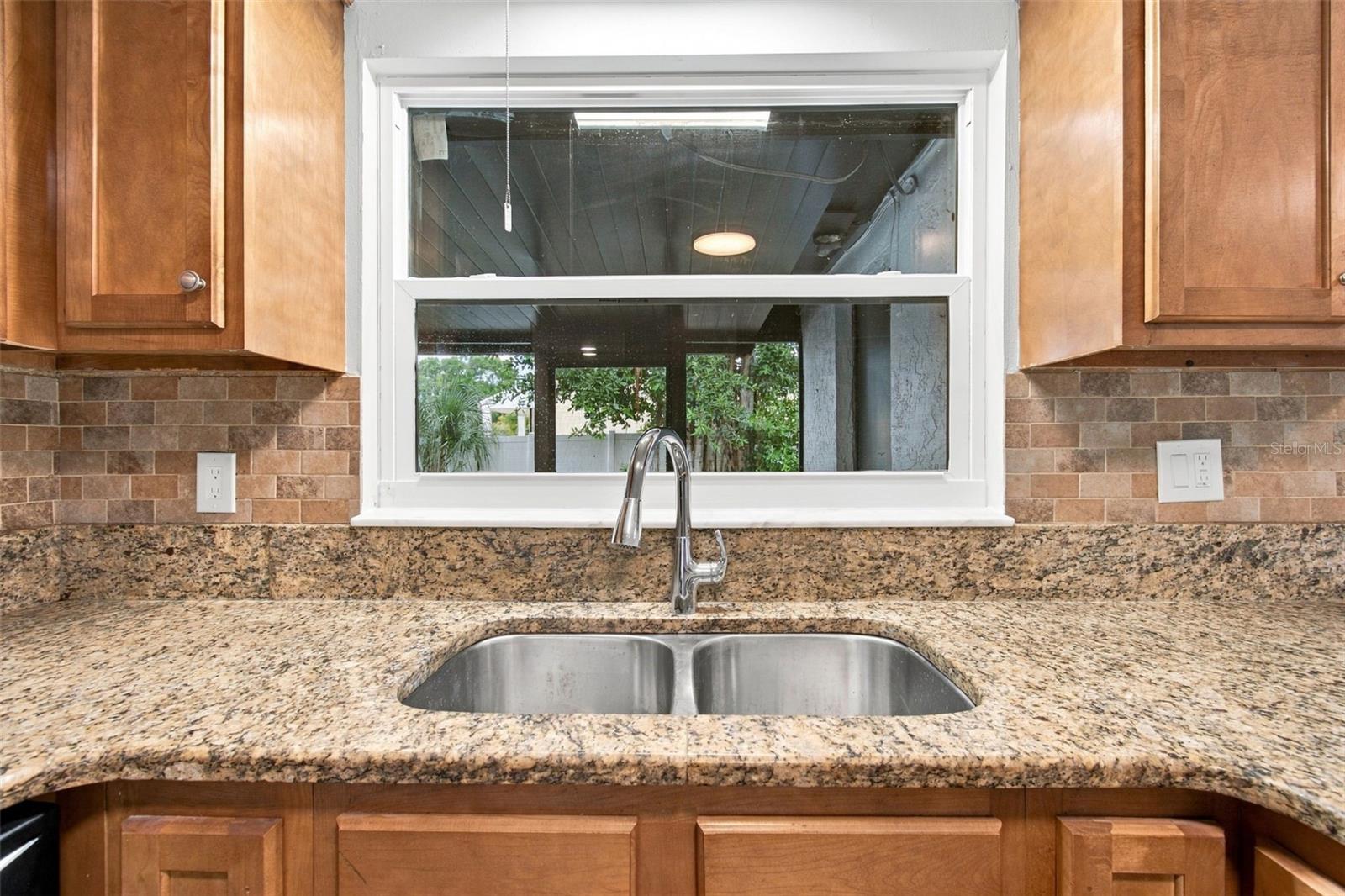 7215 ROBSTOWN DR — photo 22