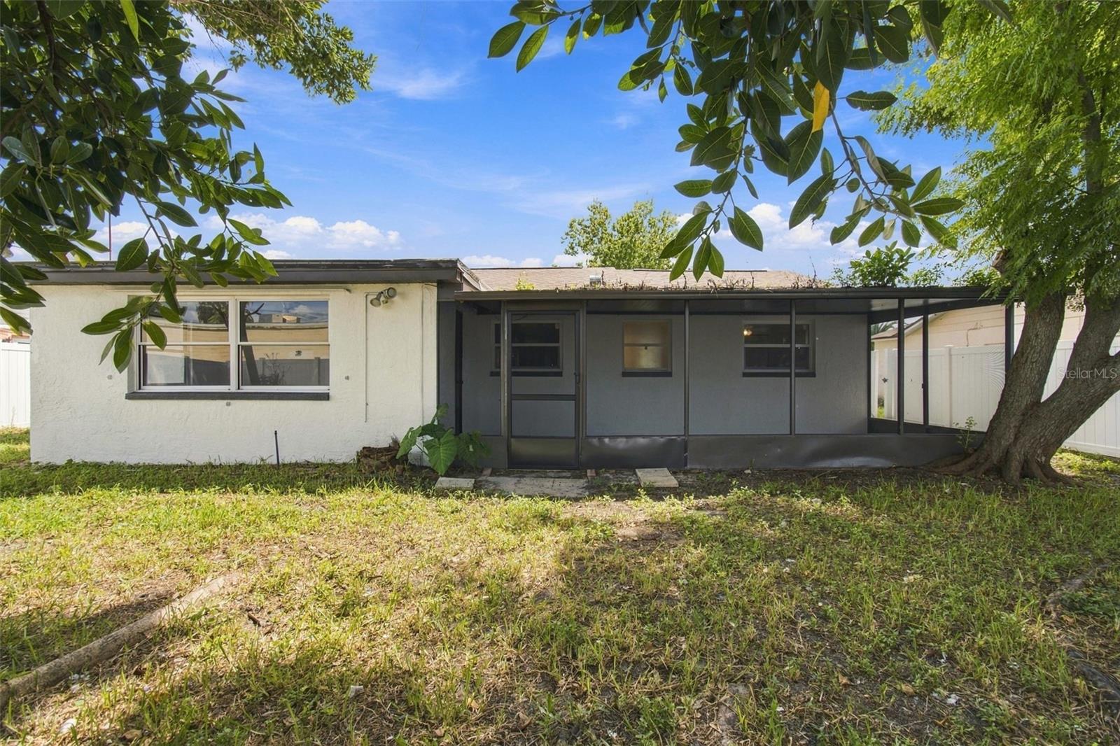 7215 ROBSTOWN DR — photo 39
