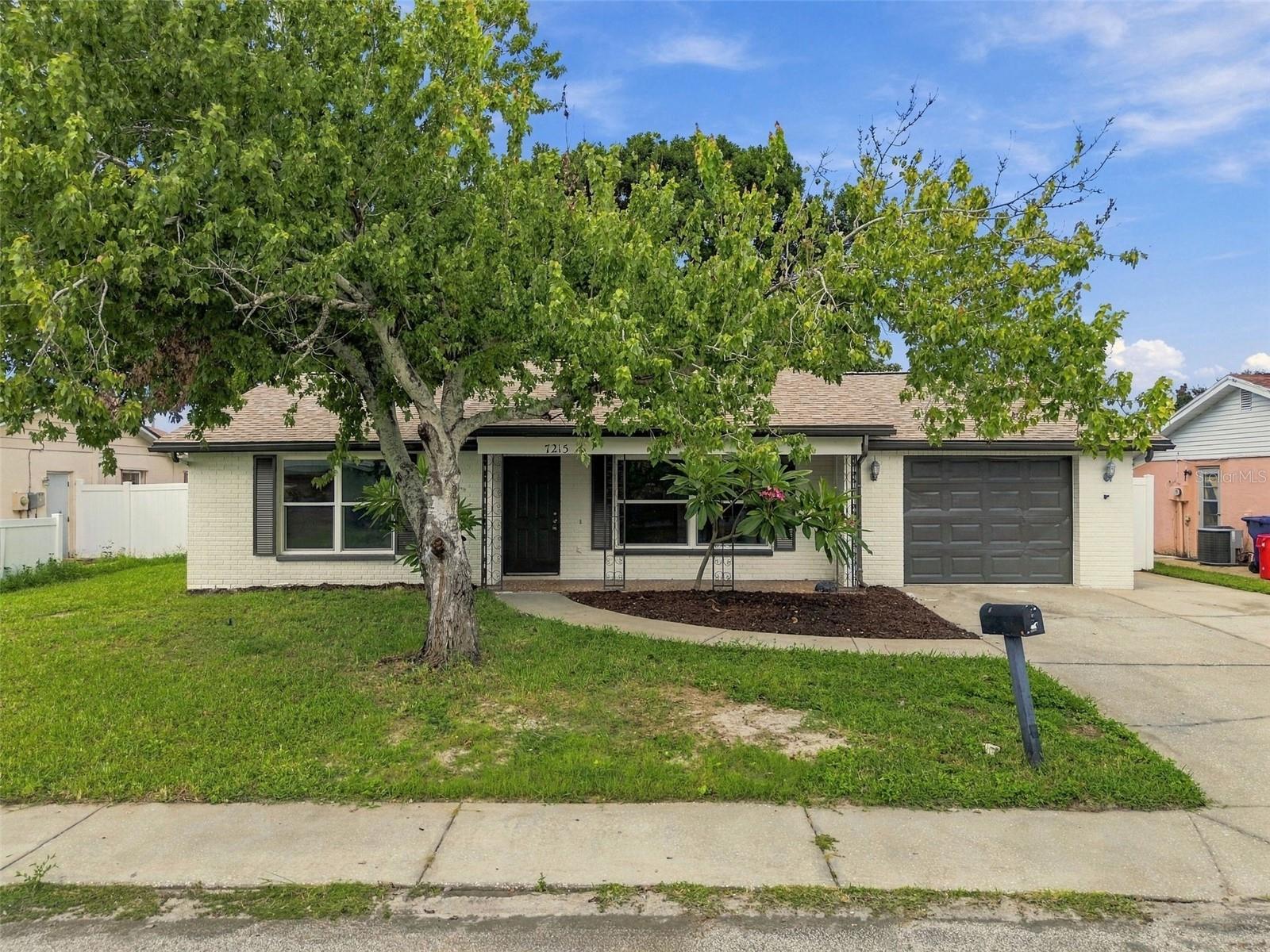 7215 ROBSTOWN DR — photo 43