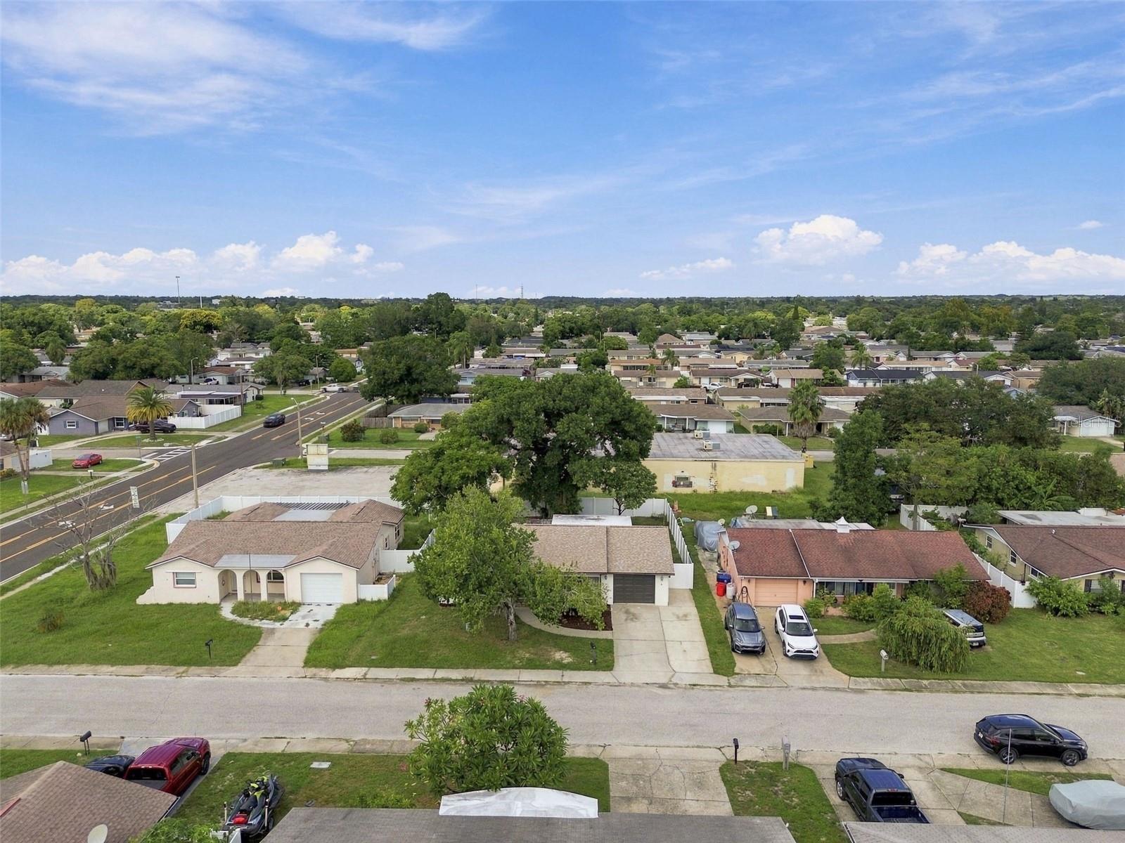 7215 ROBSTOWN DR — photo 46
