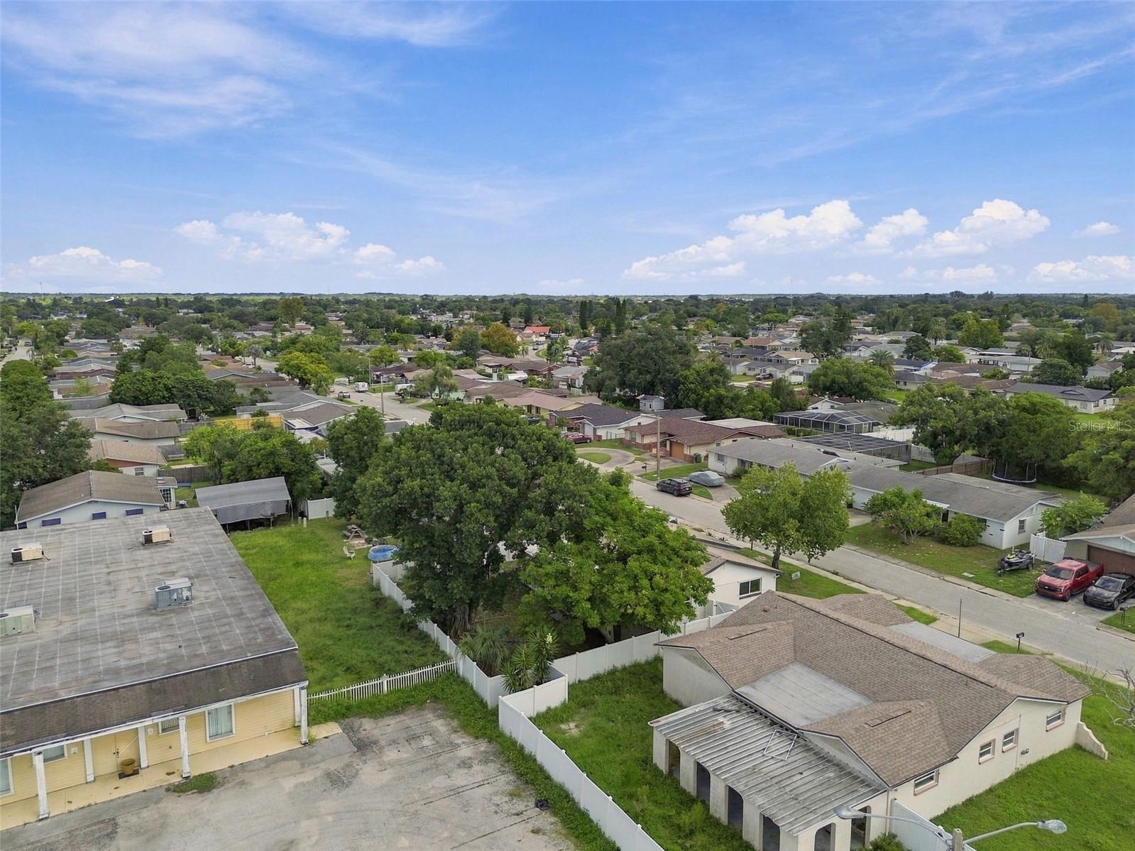7215 ROBSTOWN DR — photo 49