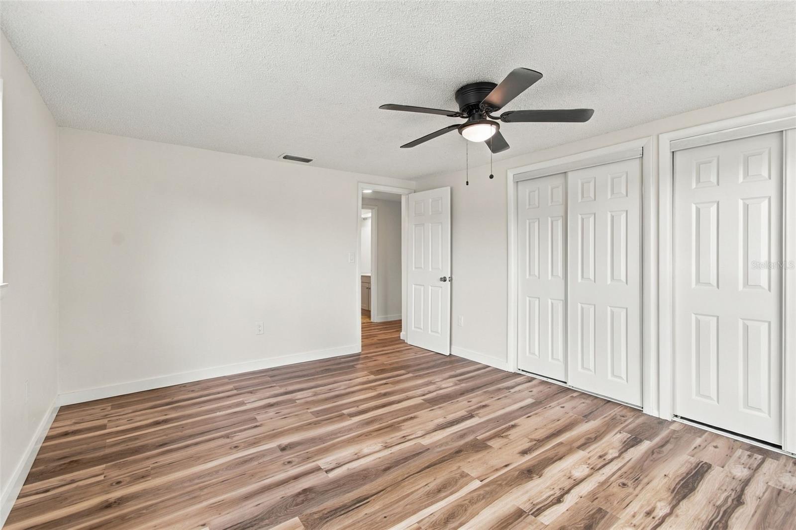 7215 ROBSTOWN DR — photo 33