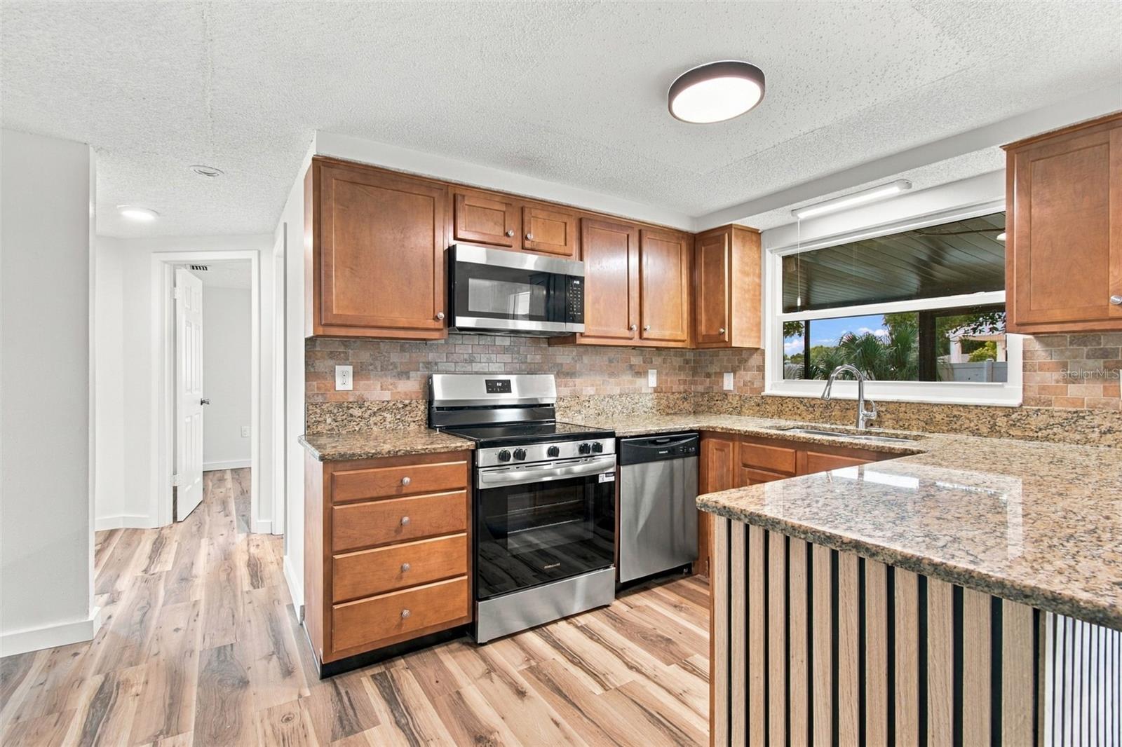 7215 ROBSTOWN DR — photo 20