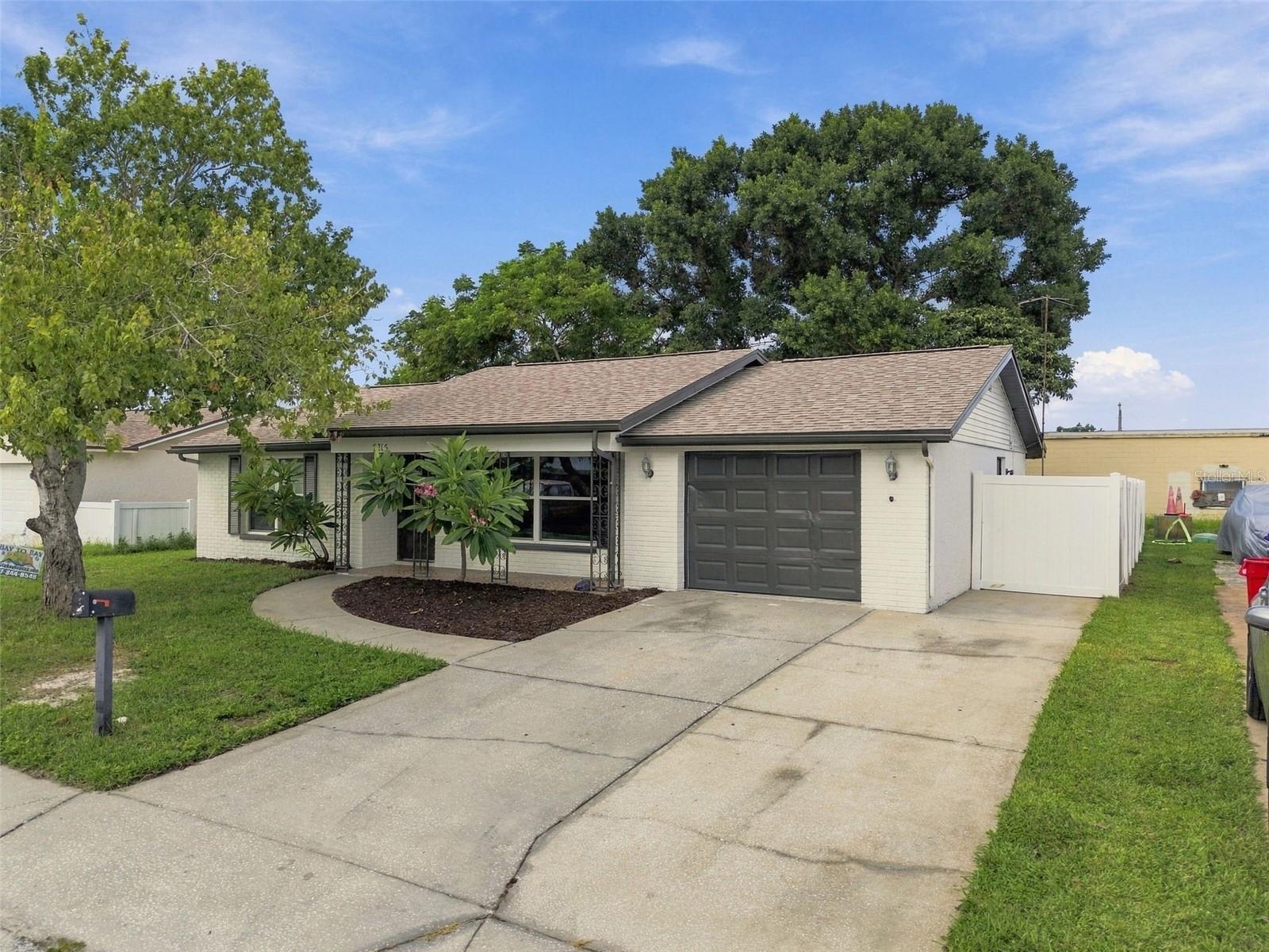 7215 ROBSTOWN DR — photo 45