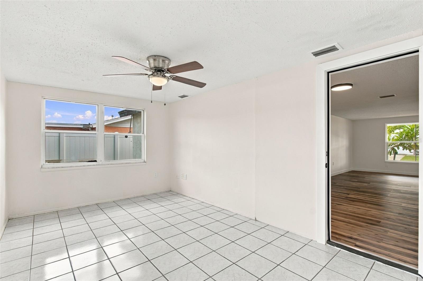 7215 ROBSTOWN DR — photo 13