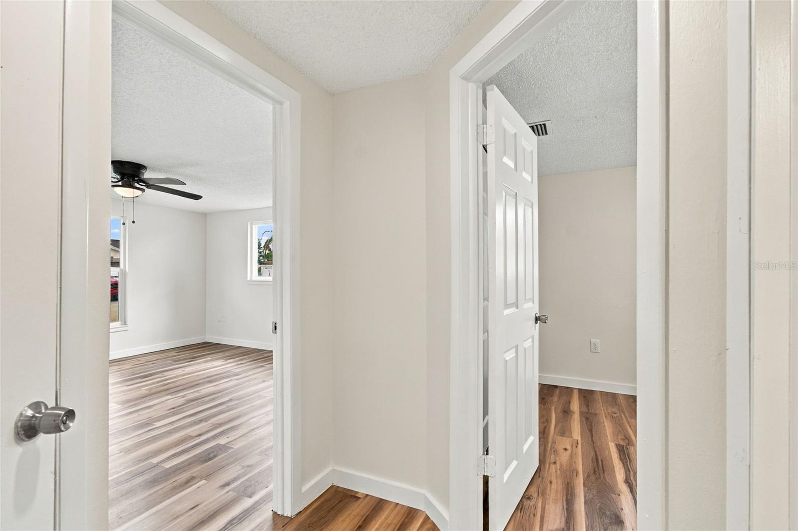 7215 ROBSTOWN DR — photo 24