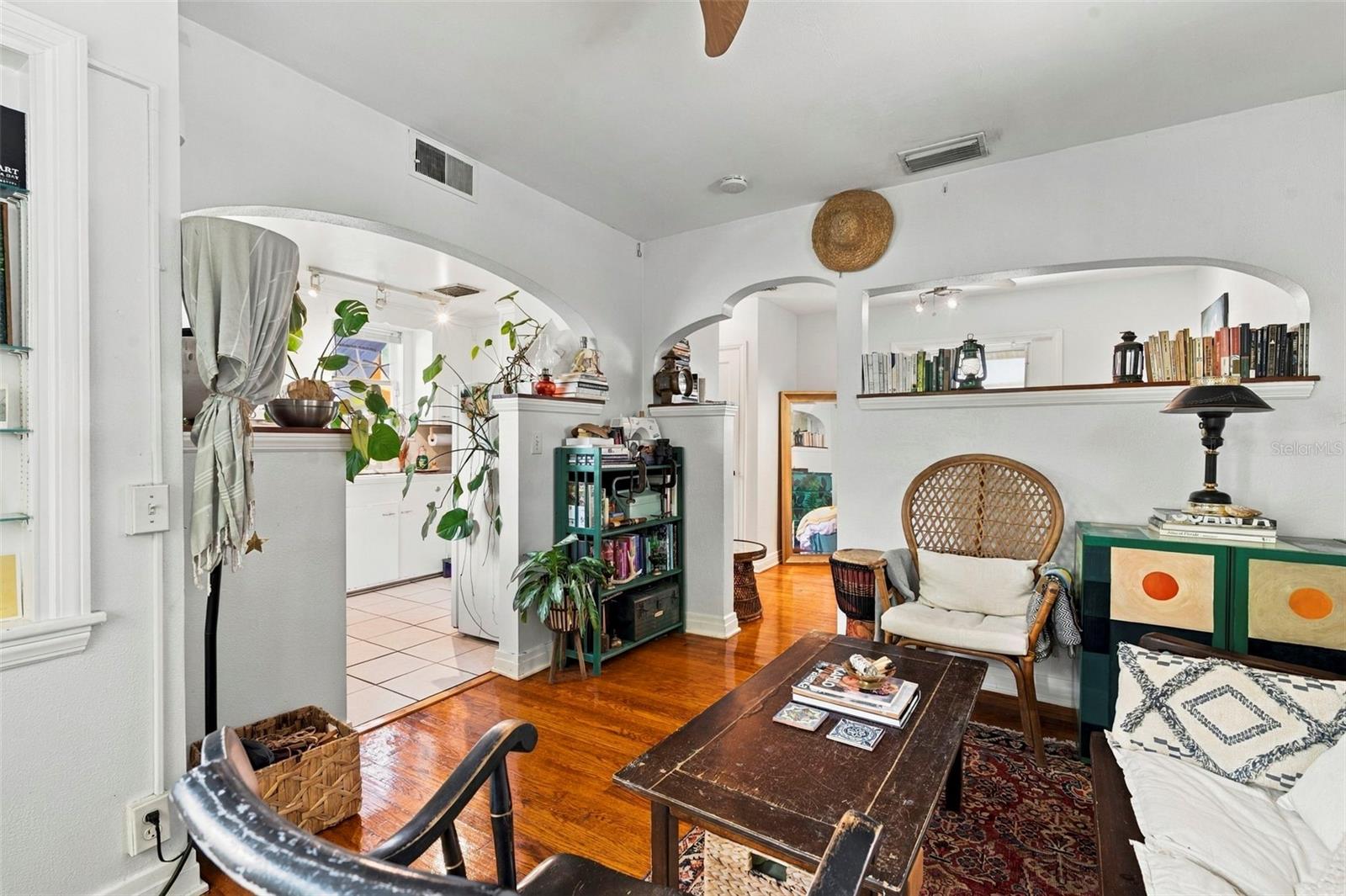 406 10TH AVE NE — photo 26