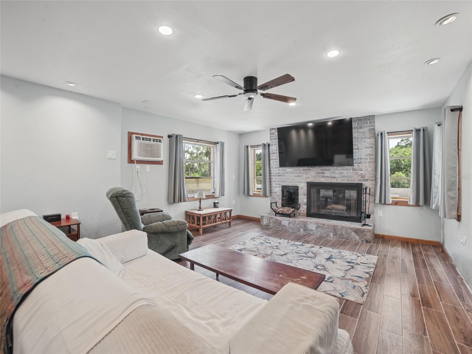 6726 UDELL LN — photo 13