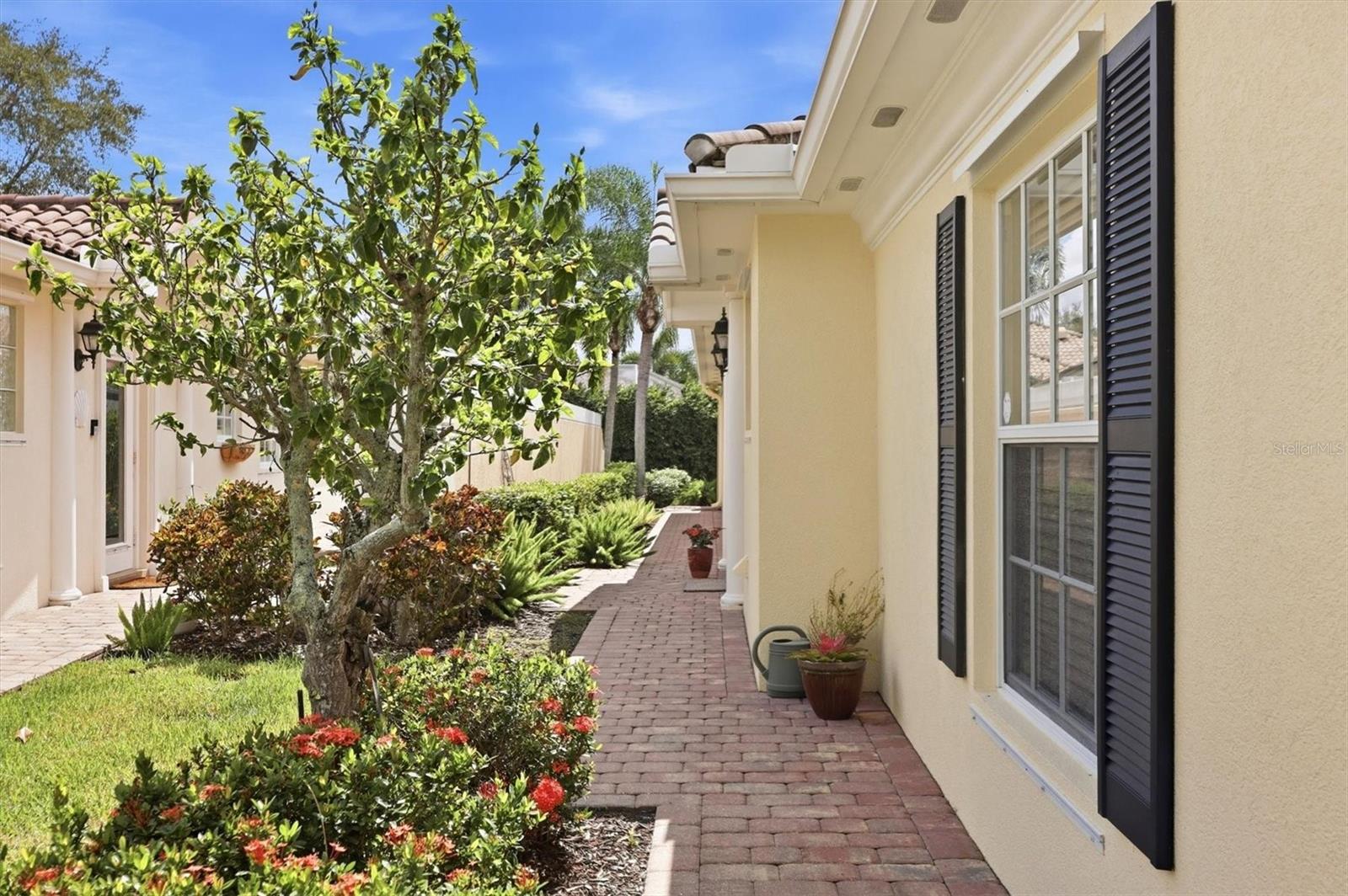 7621 QUINTO DR — photo 38