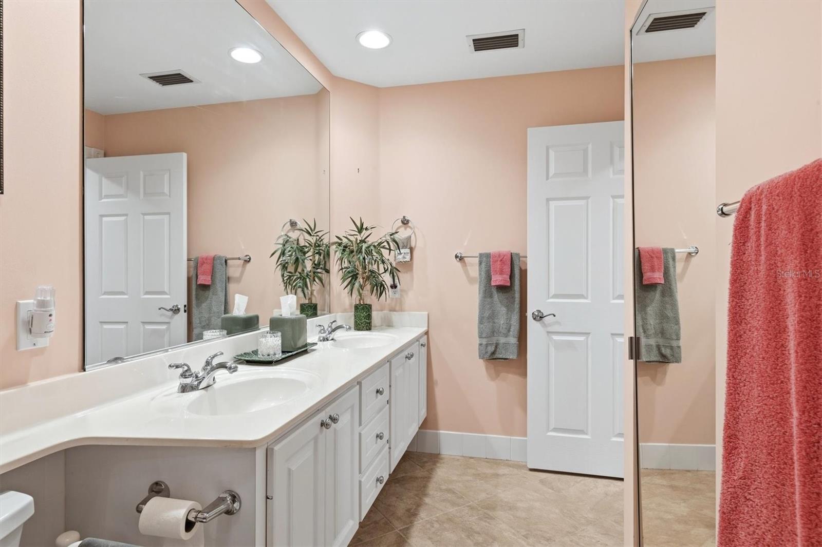 7621 QUINTO DR — photo 33