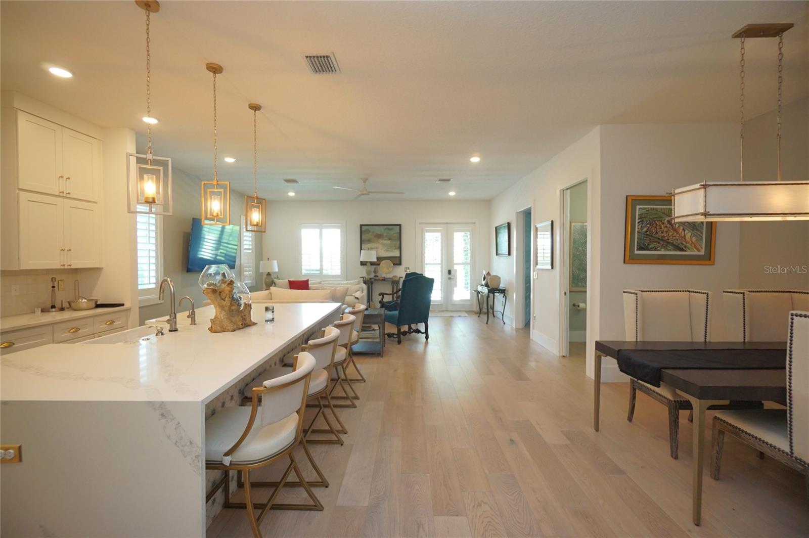 4117 W EUCLID AVE — photo 8