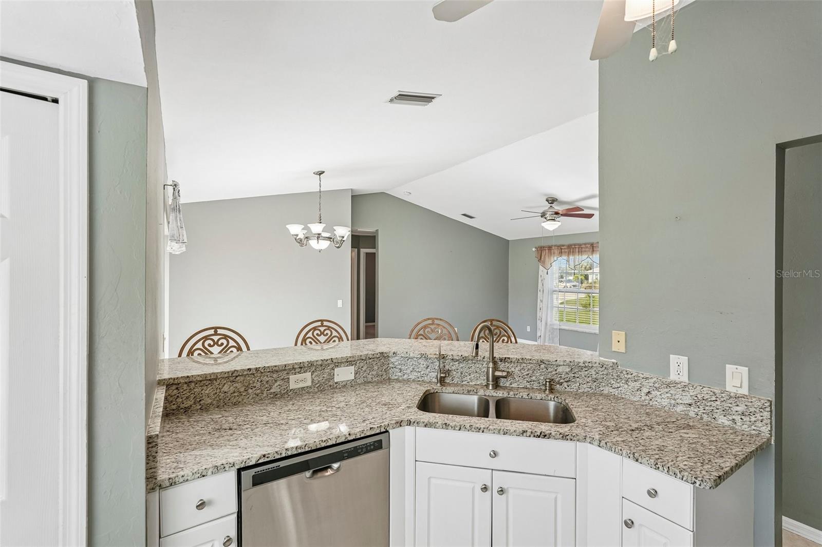 1130 S WAPELLO ST — photo 12