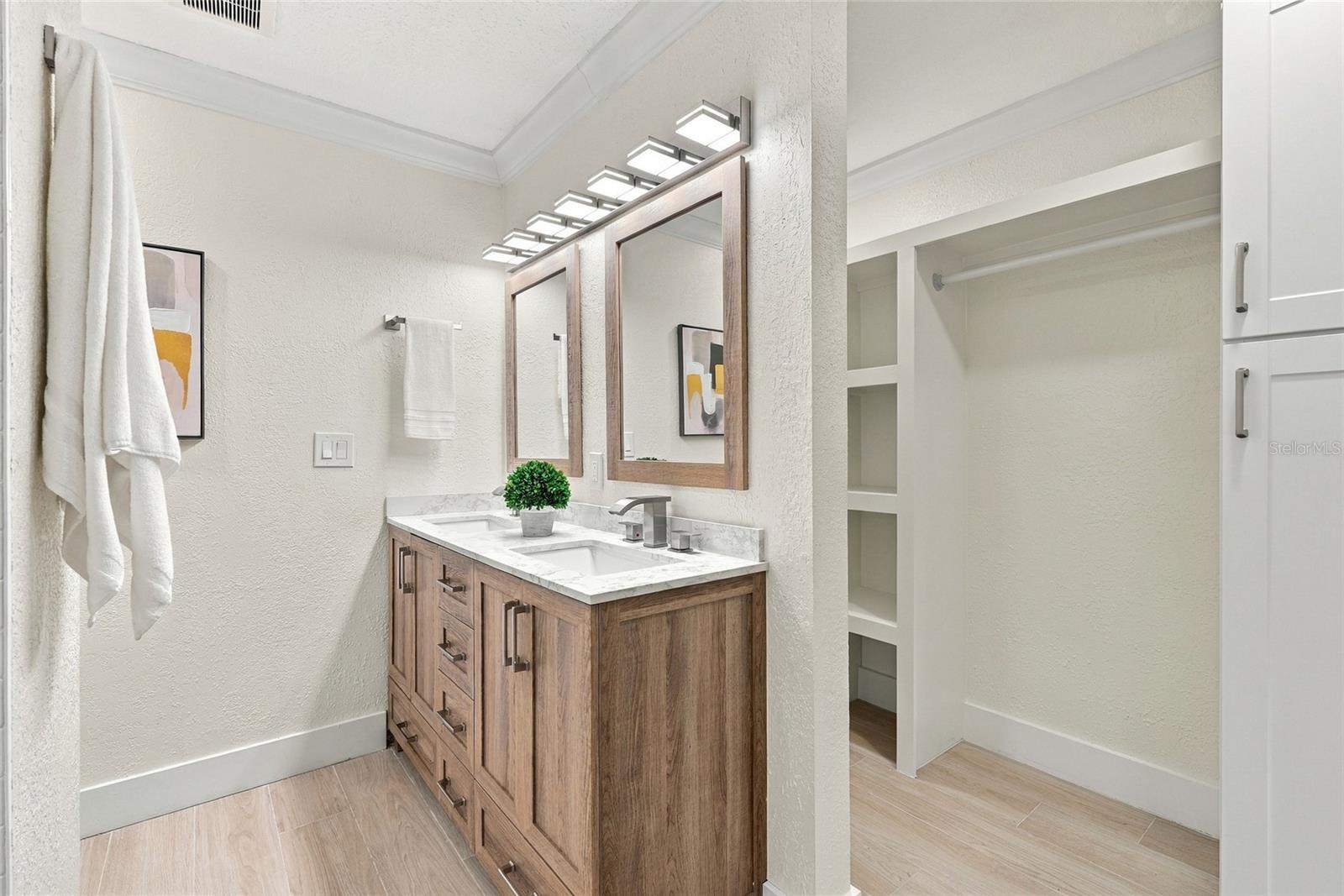 7220 SUNSHINE DR S — photo 26
