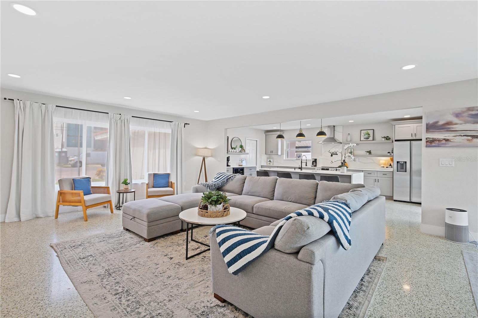136 BAYSIDE DR — photo 17