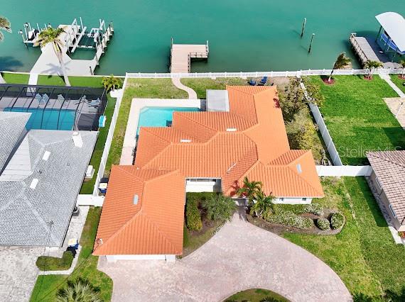 136 BAYSIDE DR — photo 42