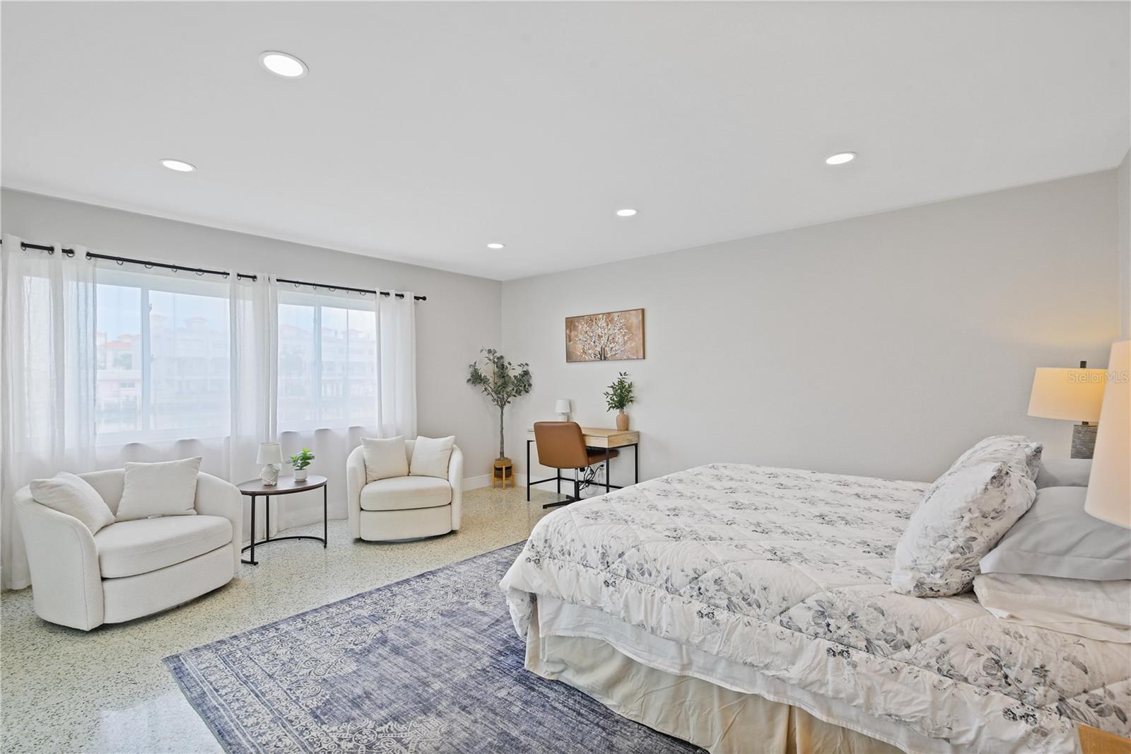136 BAYSIDE DR — photo 19