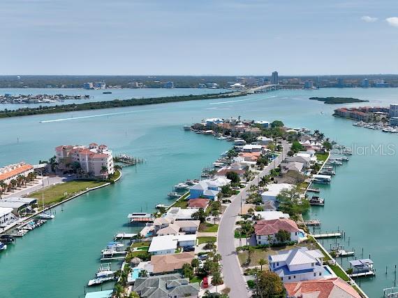 136 BAYSIDE DR — photo 47