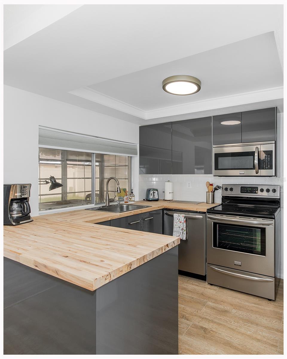 3557 ROCKAWAY DR — photo 11