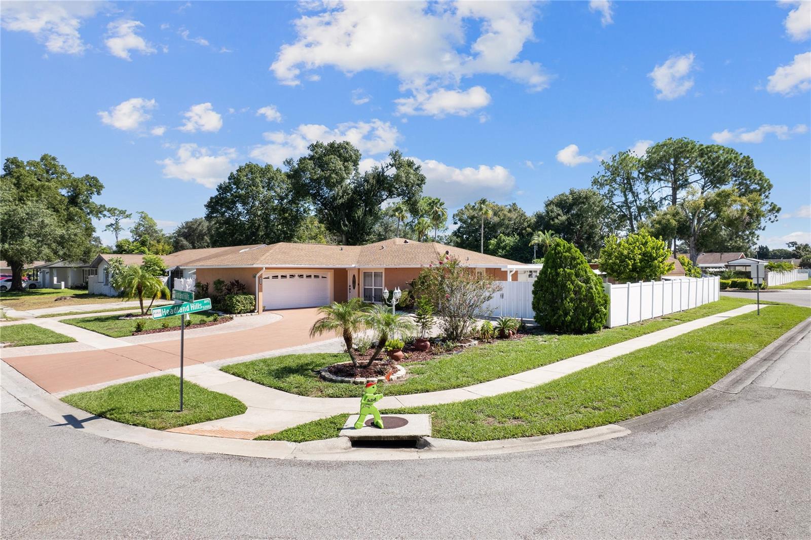 14501 HIGHLAND HILLS PL — photo 2