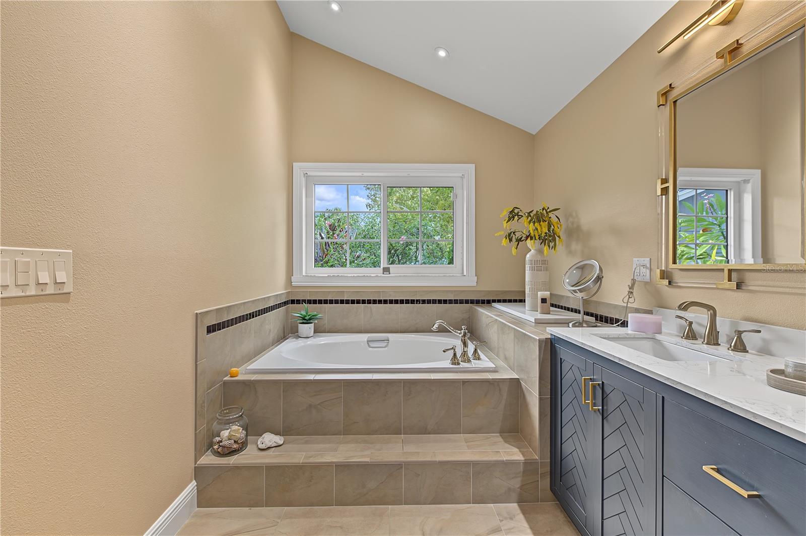 2615 LANDING WAY — photo 31