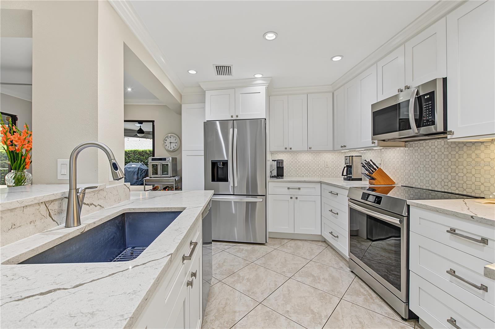 2615 LANDING WAY — photo 16
