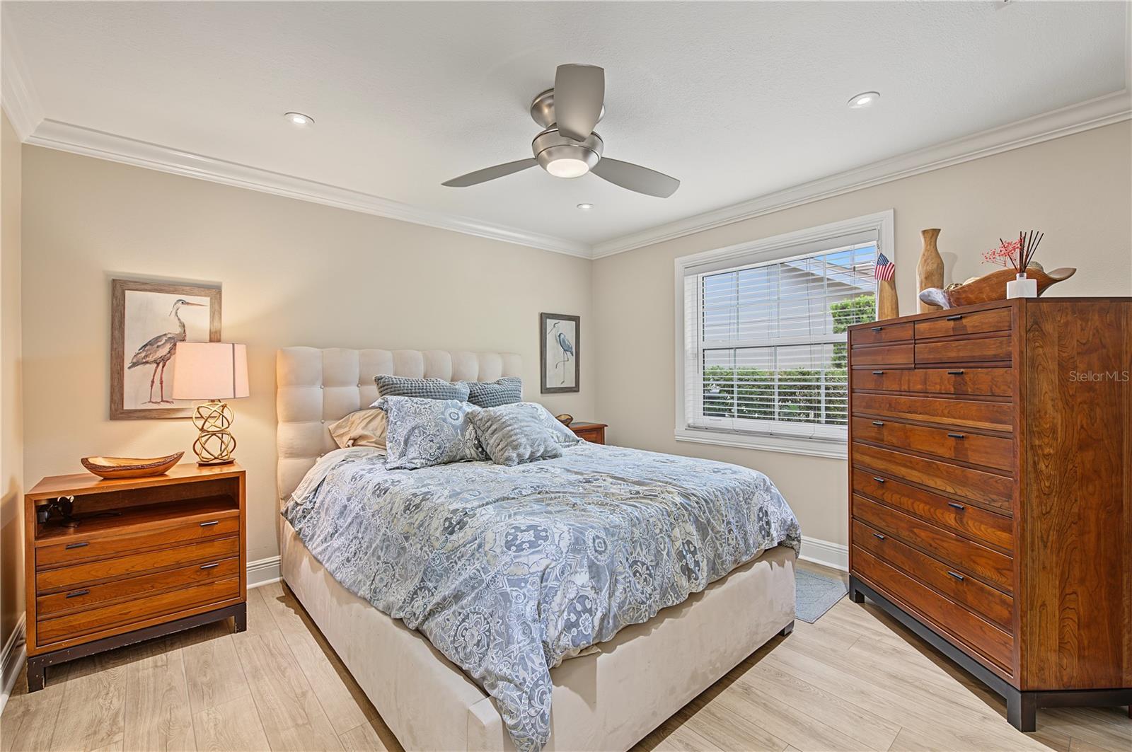 2615 LANDING WAY — photo 34
