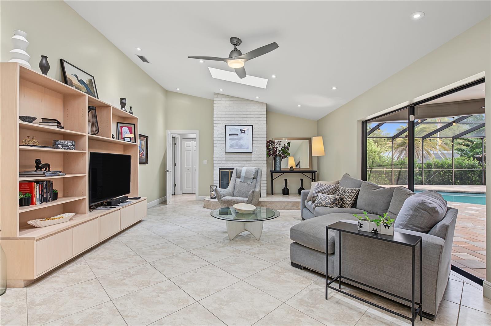 2615 LANDING WAY — photo 22
