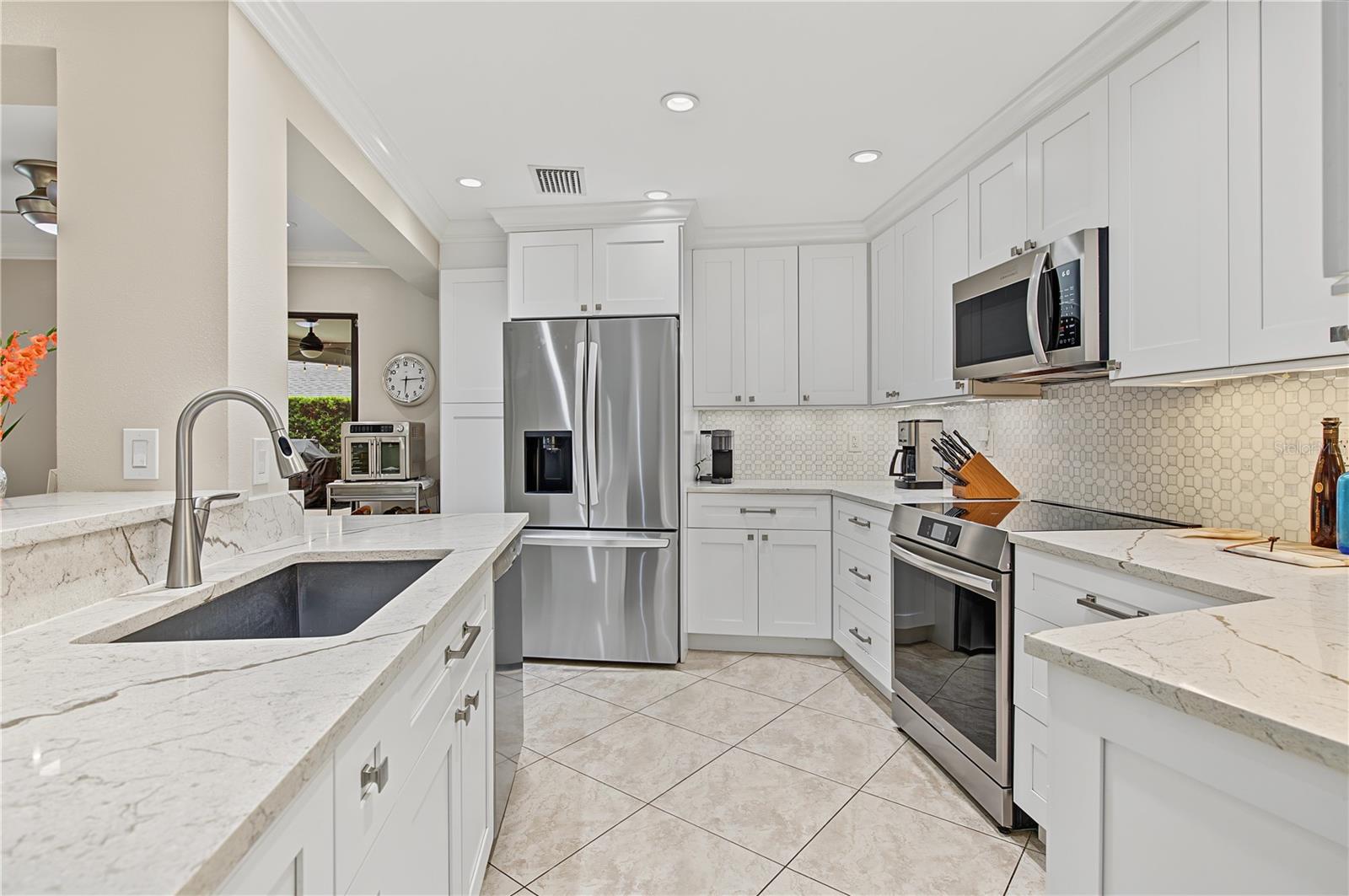 2615 LANDING WAY — photo 15