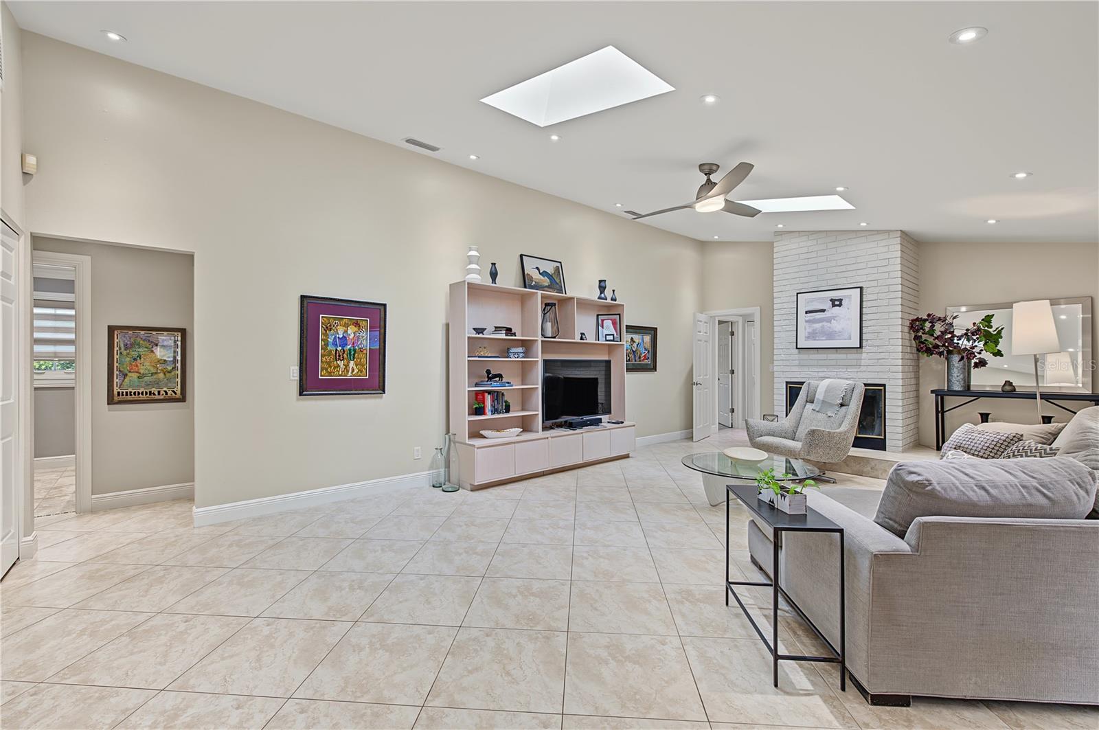 2615 LANDING WAY — photo 24